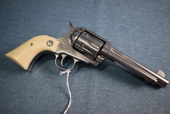 FIREARM/GUN RUGER VAQUERO!! H 686