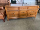 Dresser 31x67