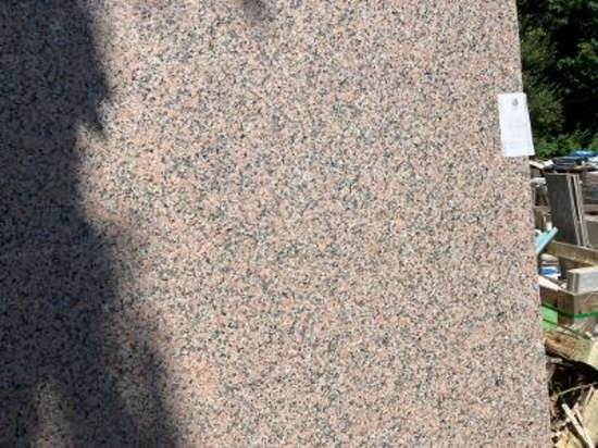 Granite - Rosa Parrino flamed - Slab 108" x 50" x 3cm,1 piece = 35 sqft