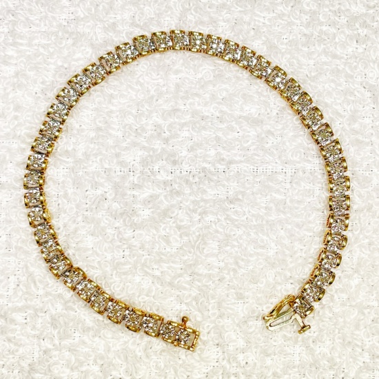 10kt Gold Bracelet With Diamonds, 4.4 DWT