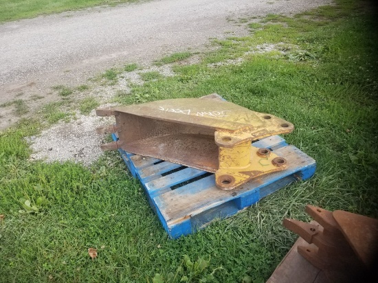 John Deere 12" Bucket