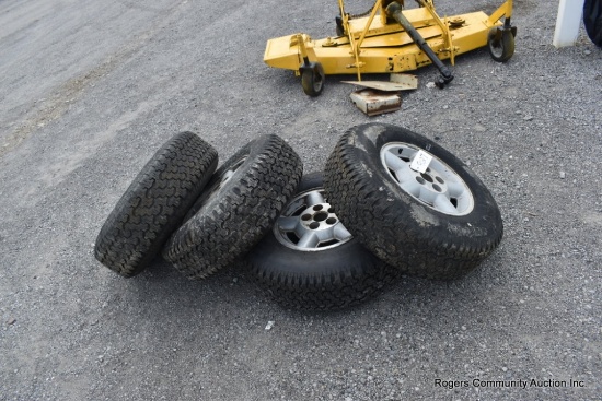 4 Tires & Wheels - 235/45r15