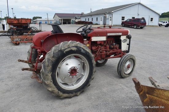 International 340 Tractor - Gas