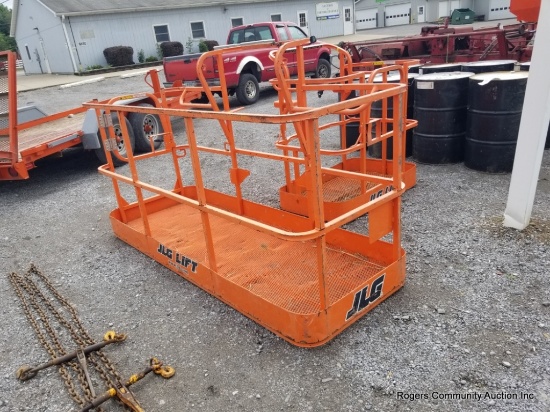 Jlg Manlift Basket - Approx. 7'