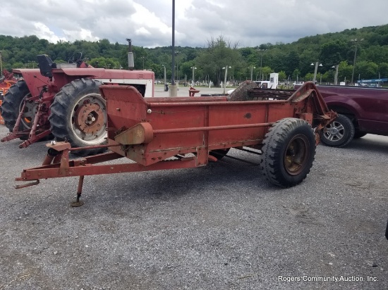 New Holland Manure Spreader