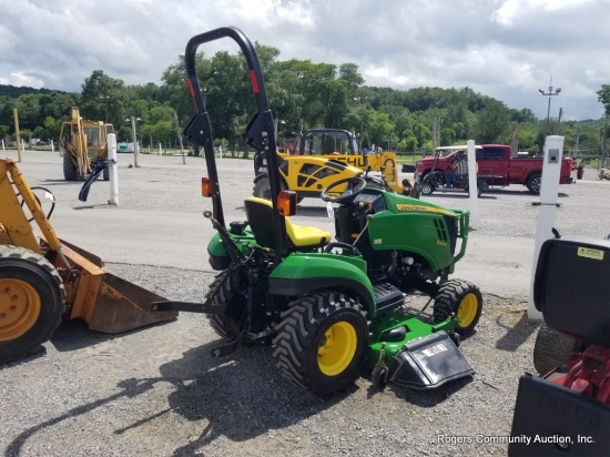 John Deere 1023e Tractor - Diesel - Belly Mower