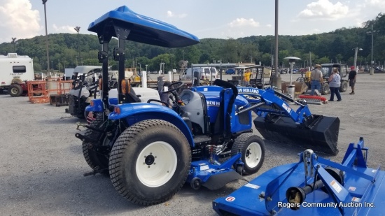 New Holland Boomer 33 Tractor W/ Loader