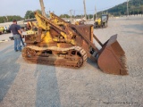 John Deere 831 Crawler Loader