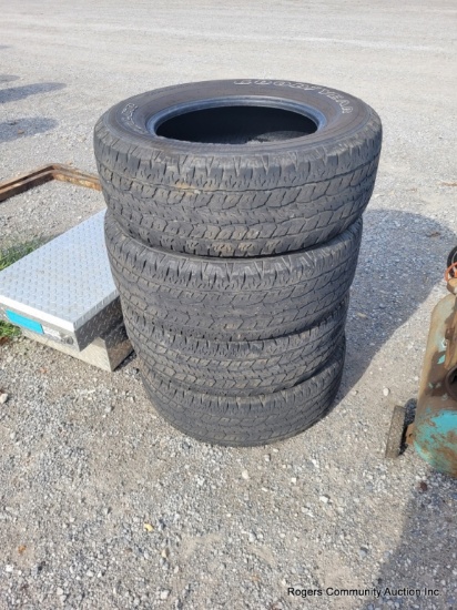 4 Tires (p275/65 R18)