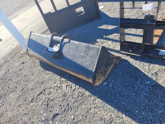 60" Bobcat Bucket