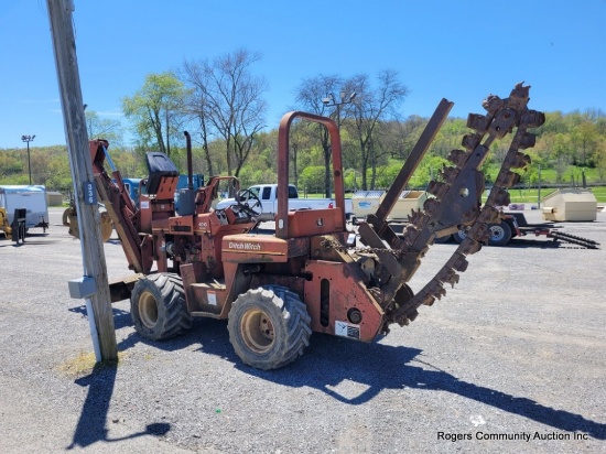 Ditch Witch 4010 Diesel Trencher / Backhoe