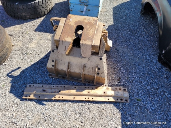 Fifth Wheel Hitch
