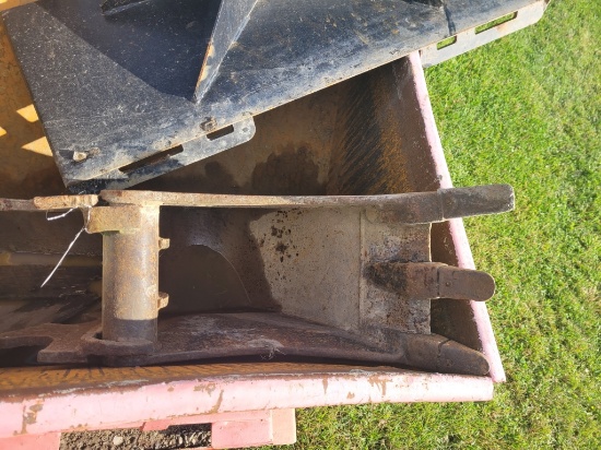 12" Bucket For Kubota Quick Attach