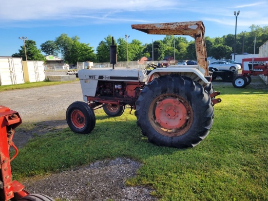 Case 995 Gas Tractor