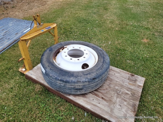255x70r22.5 Tire & Wheel