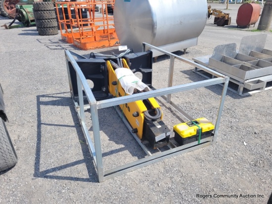 Sh750 Hydraulic Breaker Attachment W/ 2 Bits
