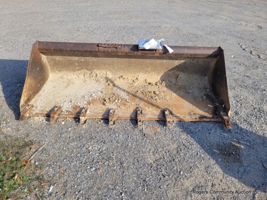 79" Universal Mount Bucket