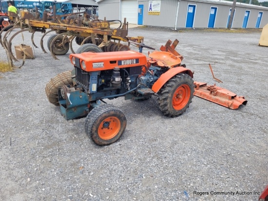 Kubota Tractor B6000-e W/ Mower Deck/ Snow Blower