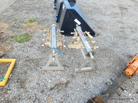 2 Stainless Steel Manifolds