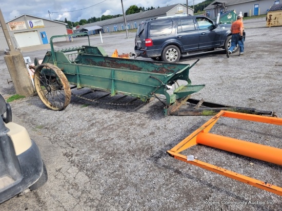 Ground Drive Manure Spreader W/ Steel Wheels