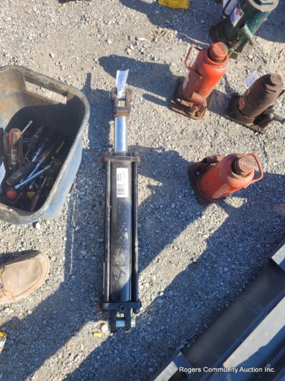 Hydraulic Cylinder - 2500 Psi - 16" Stroke