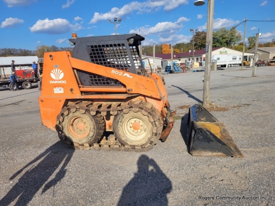 Daewoo 802+ Skid Loader