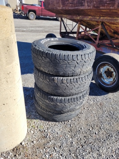 4 - 15" Tires 31x10.50r15 Lt