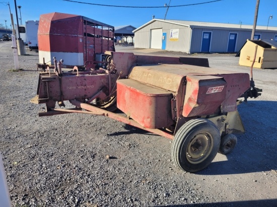 New Holland 275 Square Baler