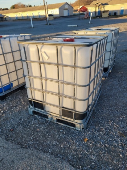 275 Gal Tote W/ Cage