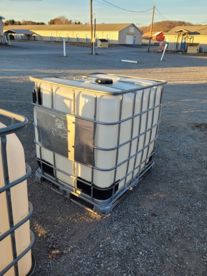 275 Gal Tote W/ Cage