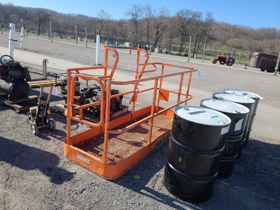 8' JLG Manlift Basket