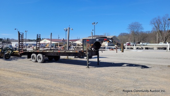24' Gooseneck Trailer w/ Ramps