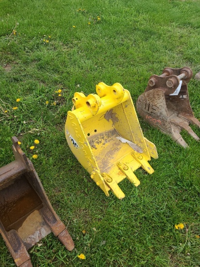 15" Mini Excavator Bucket