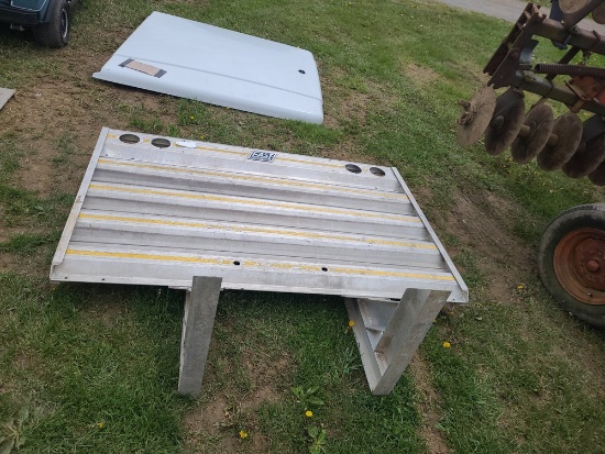 East Aliminum Headache Rack - 76" W x 65" H