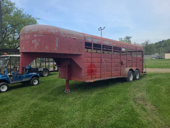 Ponderosa 20' Gooseneck Stock Trailer - No Title