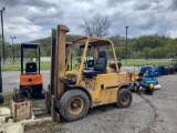 Clark 8000lb Gas Forklift w/ Pneumatic Tires- Runs and Works