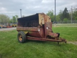 New Holland 367 Manure Spreader