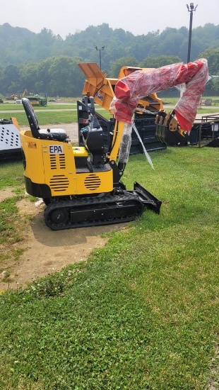 Landhonor 12 Mini Excavator w/ Canopy