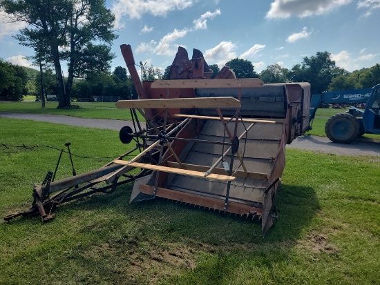 Allis Chalmers All Crop Pull Type Combine