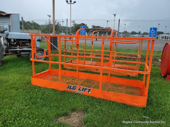 JLG Manlift Basket