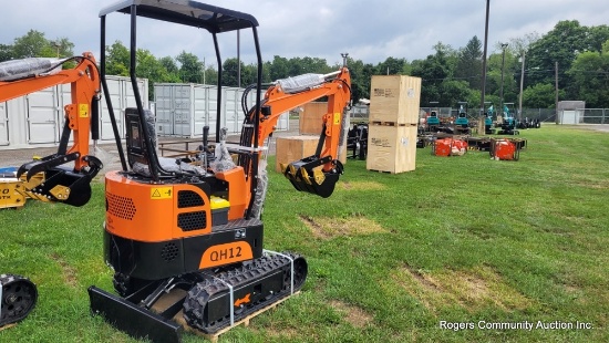 AGT QH12 Mini Excavator