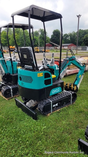 AGT QH12 Mini Excavator