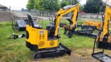 LandHero Model 12 Mini Excavator w/ Canopy - Runs