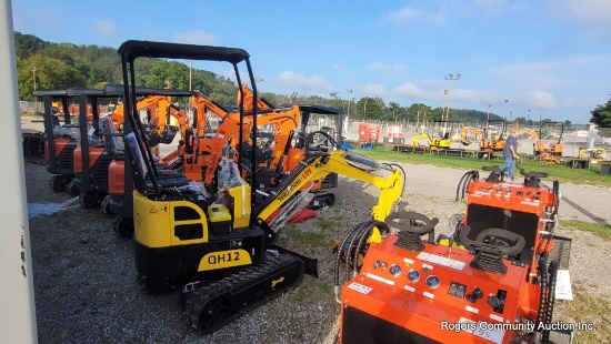 AGT QH12 Mini Excavator