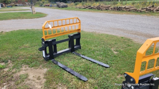 LandHonor 3500lb Fork Attachment