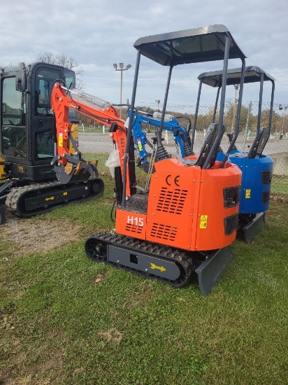 AGT H15 Mini Excavator w/ 15 HP engine - Orange