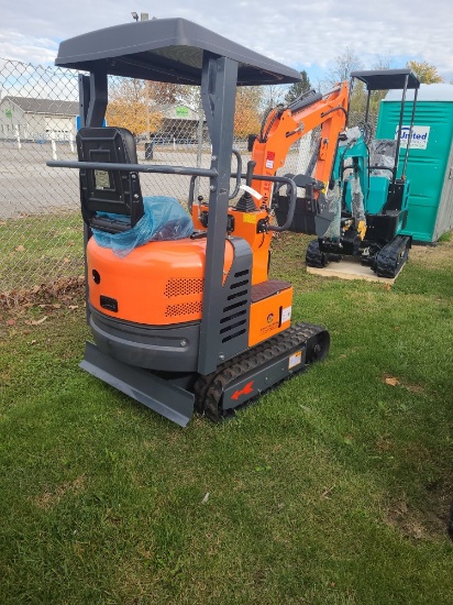 AGT L12 Mini Excavator w/ 13.5 HP engine - Orange