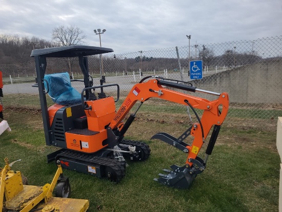 AGT L12 Mini Excavator w/ 13.5 HP engine - Orange