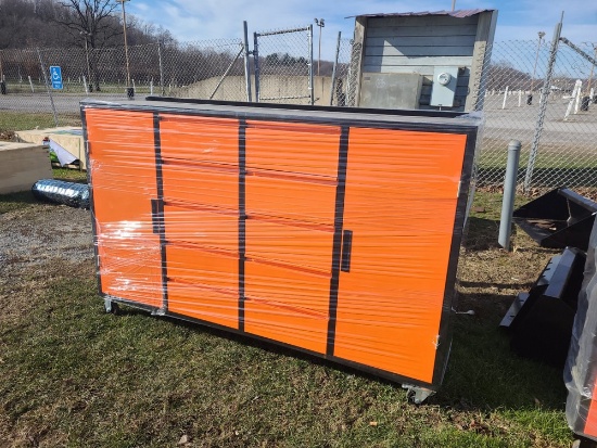 Large Tool Box w/ Wheels