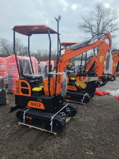 AGT QH12 Mini Excavator